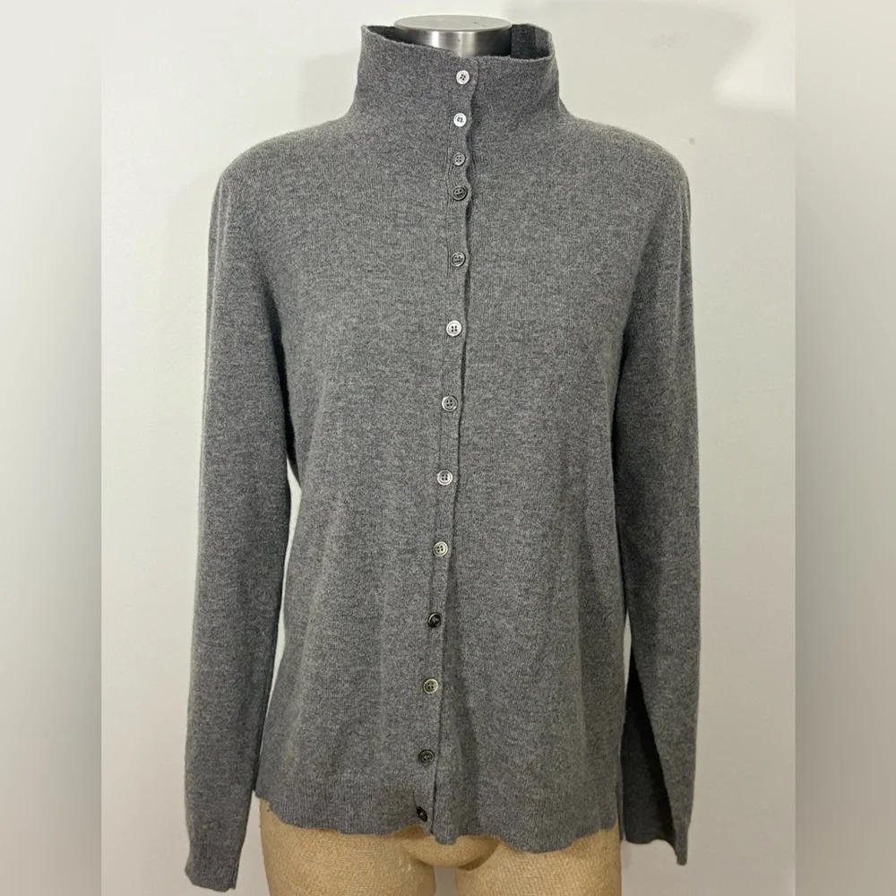 In Cashmere Women's Button-Up Cardigan Sweater in Gray, Size Xl - Picture 1 of 10